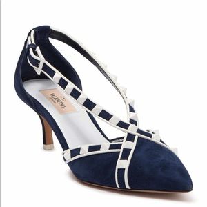 Valentino NWOB Garavani Rockstud Suede Pump